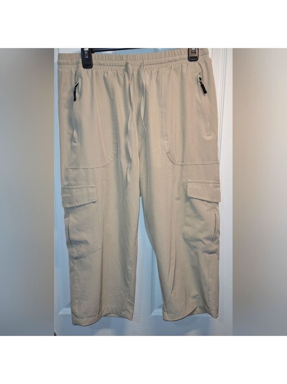 Women's Tan Cargo Capri Pants